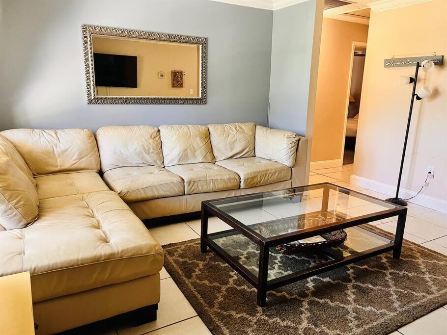 5Bed2Bath Pool Home Walking Distance From Beach! Клиъруотър Бийч Екстериор снимка