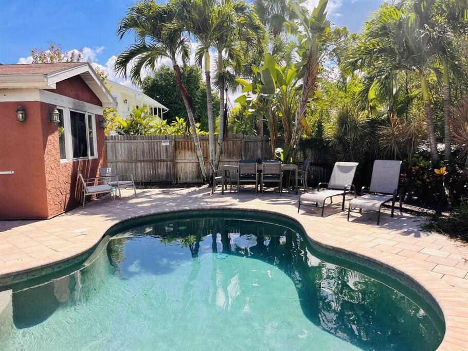 5Bed2Bath Pool Home Walking Distance From Beach! Клиъруотър Бийч Екстериор снимка